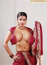 Bhojpuri Mona Lisa Nude In Saree