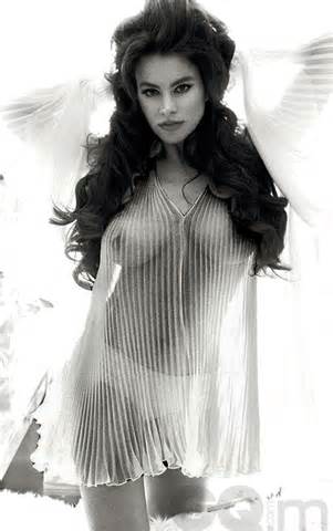 Sofia Vergara Is Braless In See Through Lingerie, Plus An X-rayed Pic ...