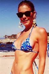 Upskirt Celebs: Lee Ann Rimes more bikini