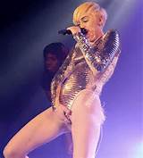 Miley Cyrus Pussy On Stage