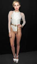 miley-cyrus-shaved-pussy-fake.jpg