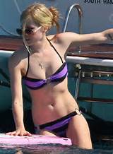 Avril Lavigne Pussy Should Always Wear Bikinis