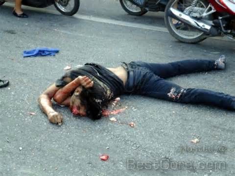 Girl on a Motorcycle Breaks Her Neck and Smashes Her Head