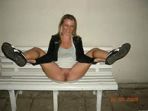 Spread Pussy Flasher On Bench | Female Flash