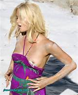 Paris Hilton flashing pussy and nipple slip paparazzi pictures