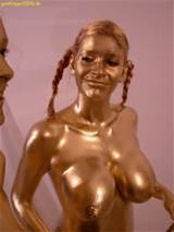 gold-body-paint-tits18