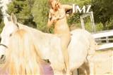 Kate-Upton-on-a-Horse