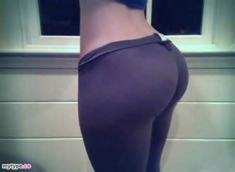 bootyoftheday:Yoga pants bootyIâ€™m signing up for yoga right now O.O
