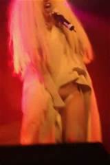 Bush And Lady Gaga Flashes Her Butt On Stage