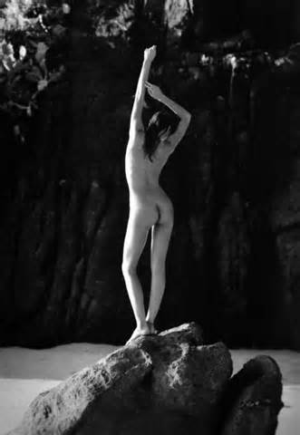 miranda kerr miranda_kerr_naked_black_and_white_11