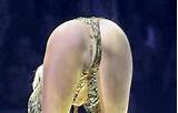 Miley Cyrus 100% nude pussy on stage (wardrobe malfunction on Bangerz ...