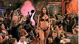 ... en Santanico Pandemonium (Salma Hayek) uit From Dusk Till Dawn (1996