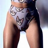 Miley Cyrus panties, pussy lips cameltoe close-up - #mileycyrus # ...