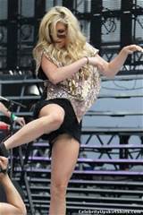 Kesha-upskirt-nip-slip-1