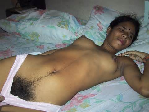 desi aunty showing hairy pussy n taking cum load