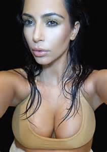 Kim Kardashian muestra la reveladora portada de su libro 