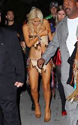 Paris Hilton Nipple Slip | Shirt Talkers
